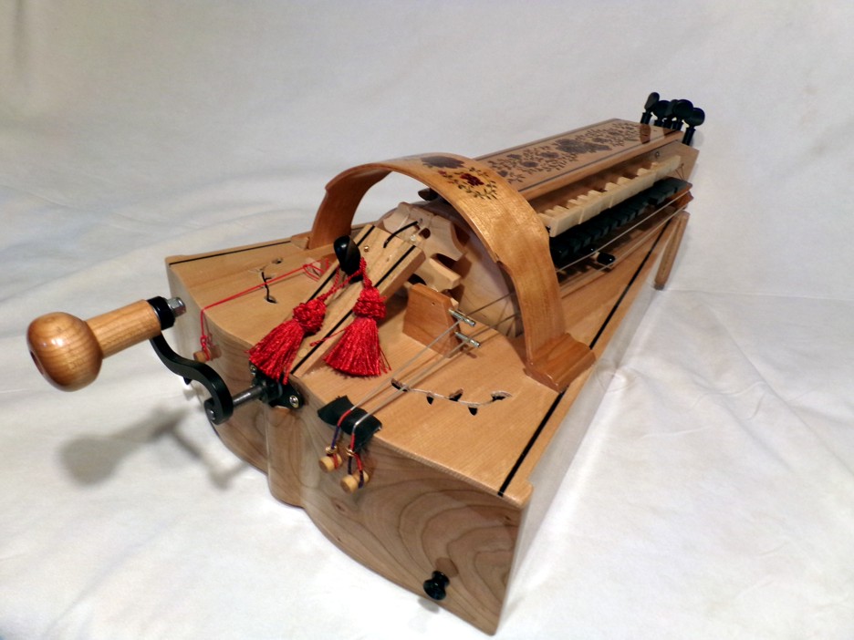The Aquitaine - Altarwind's more expensive hurdy gurdy